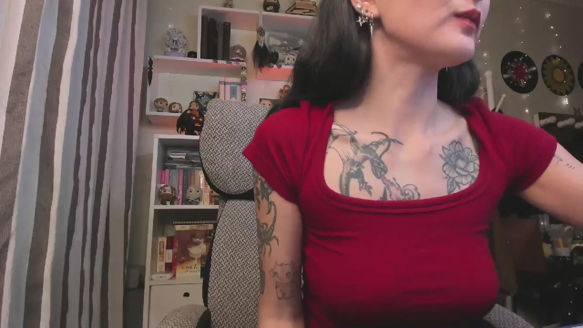 Gallery image thumbnail from KellyAsian's myfreecams stream on, 11/21/2025, 16:04 image 5 of 20