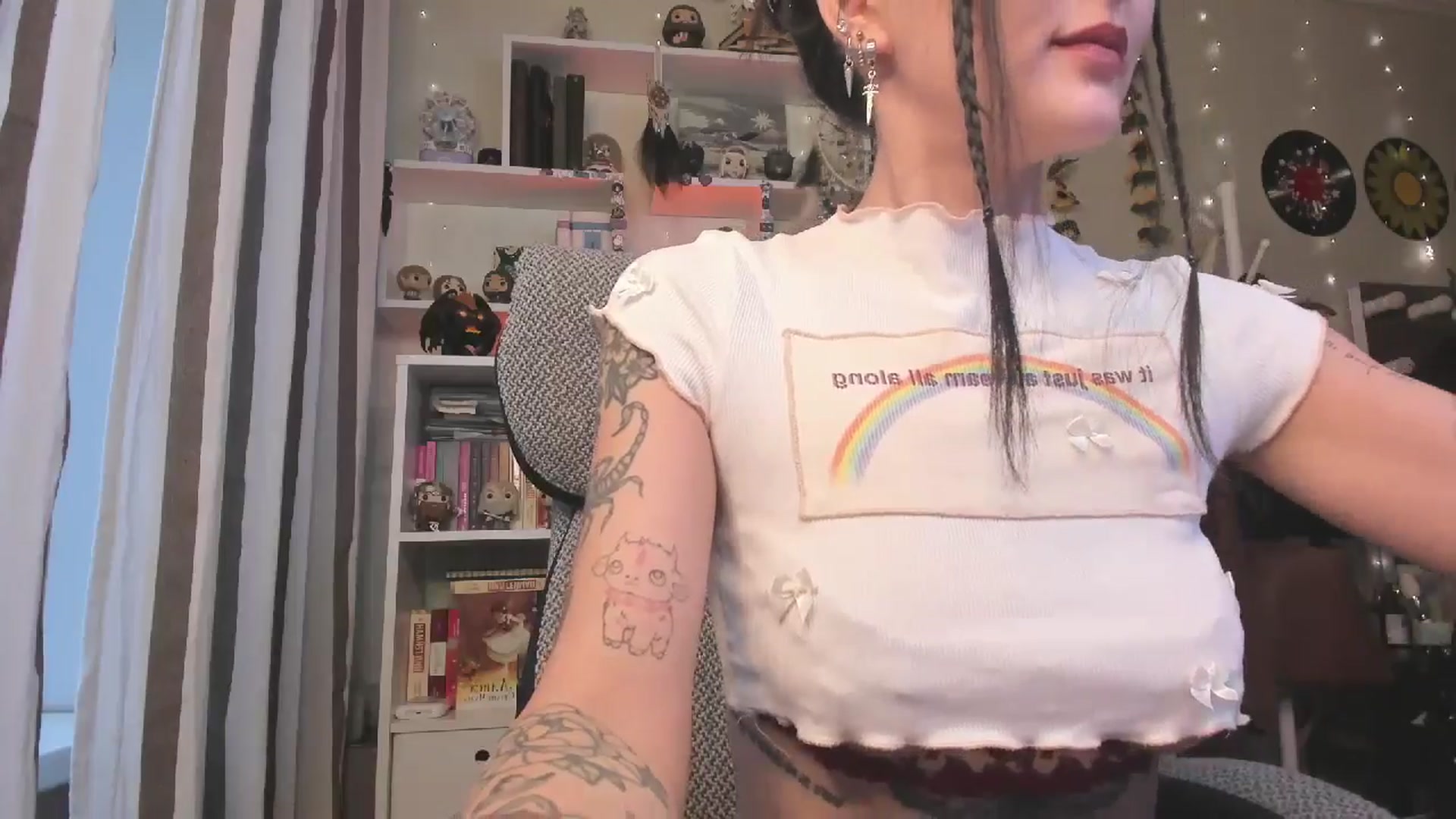 Gallery image thumbnail from KellyAsian's myfreecams stream on, 11/27/2025, 10:03 image 3 of 20