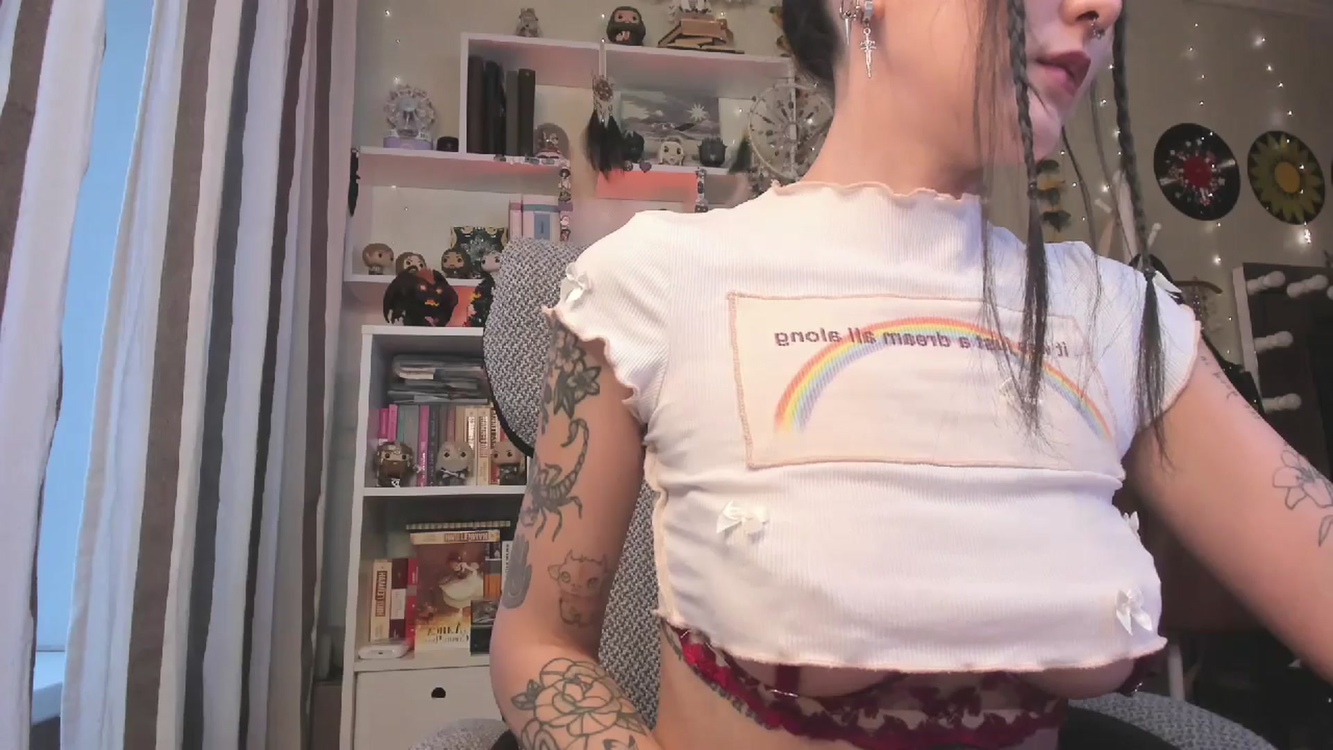 Gallery image thumbnail from KellyAsian's myfreecams stream on, 11/27/2025, 10:03 image 18 of 20