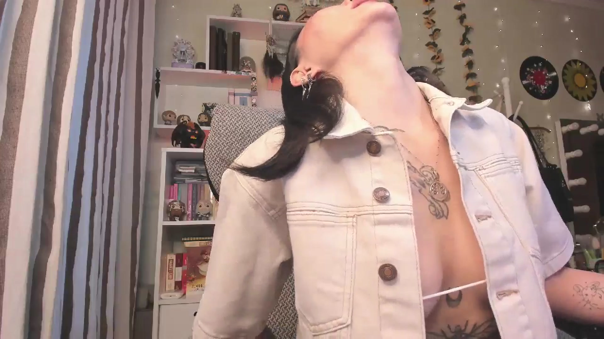 Gallery image thumbnail from KellyAsian's myfreecams stream on, 11/30/2025, 07:59 image 20 of 20