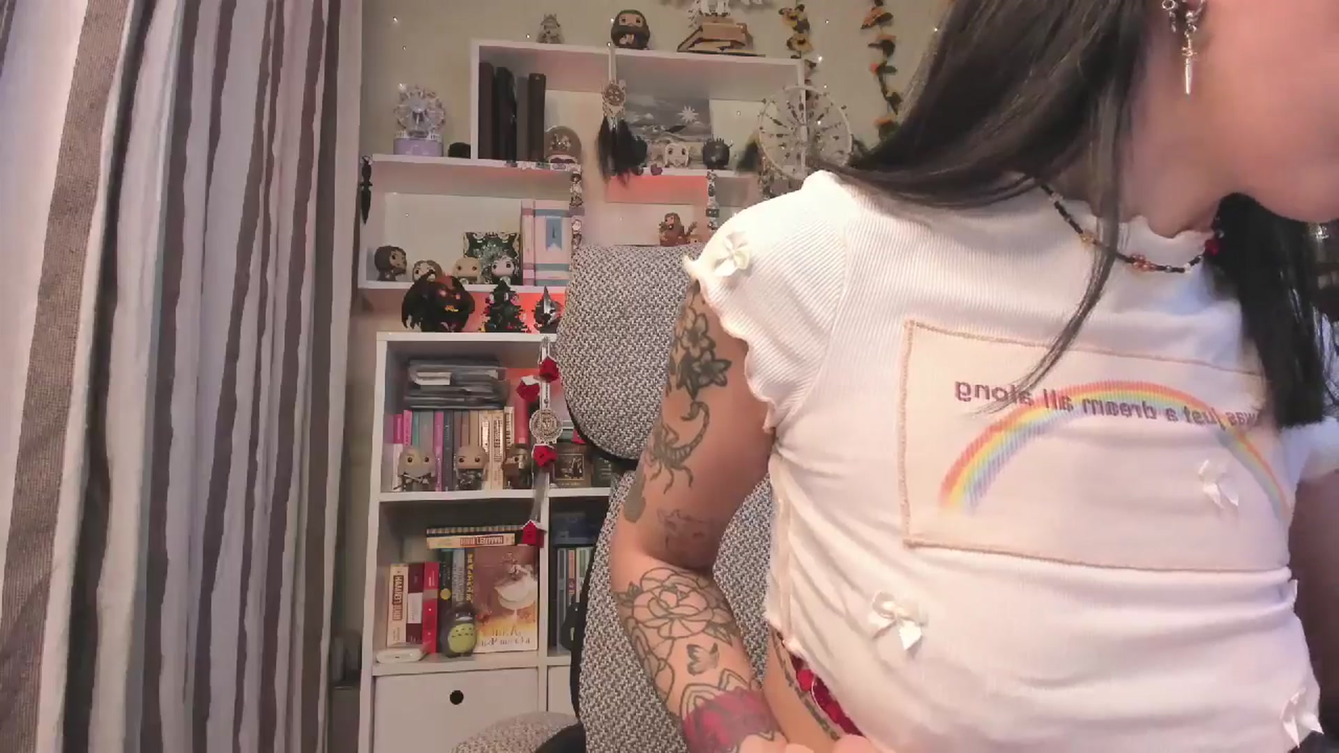 Gallery image thumbnail from KellyAsian's myfreecams stream on, 12/04/2025, 16:38 image 11 of 20