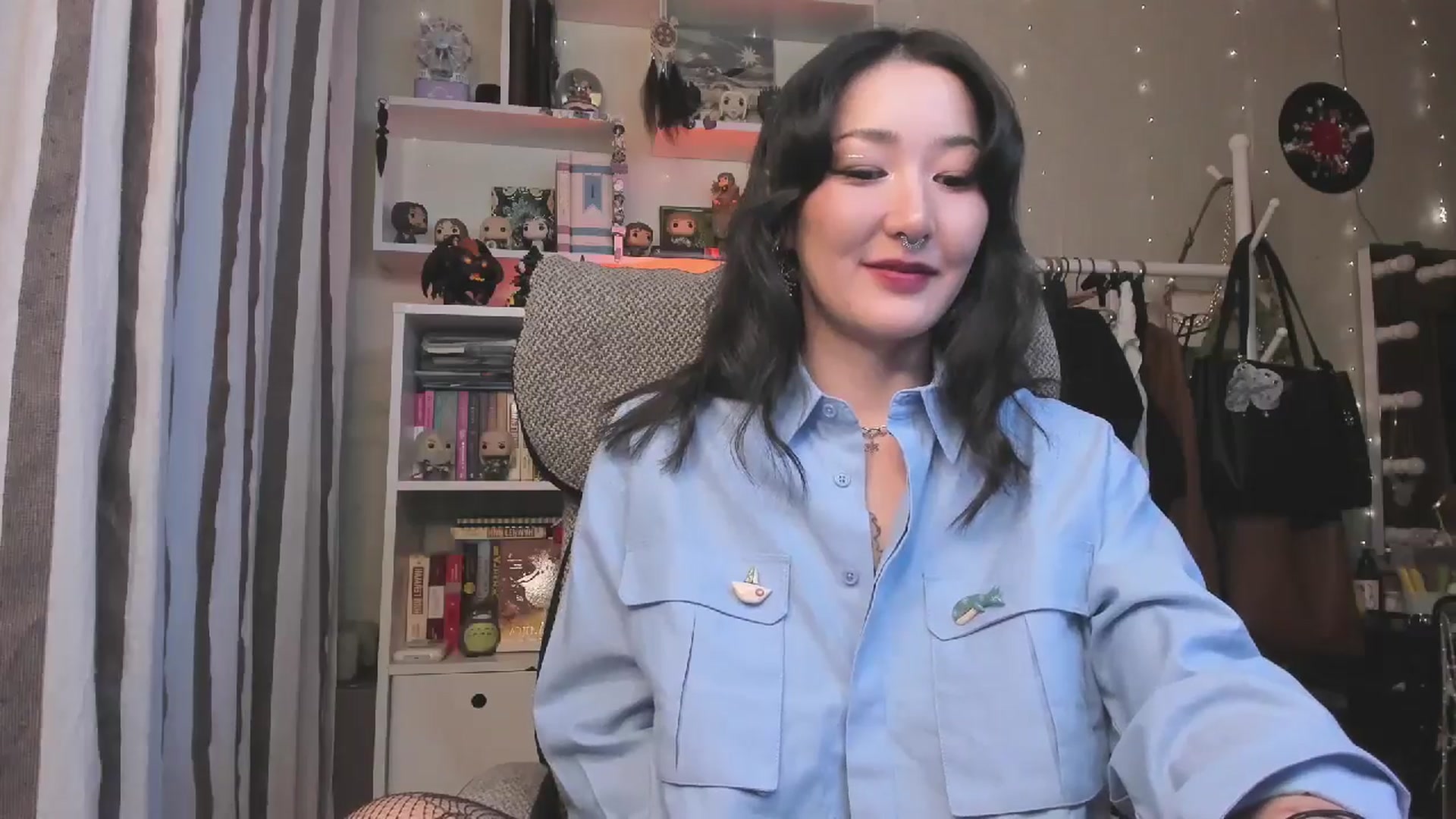 Gallery image thumbnail from KellyAsian's myfreecams stream on, 12/19/2025, 07:19 image 20 of 20
