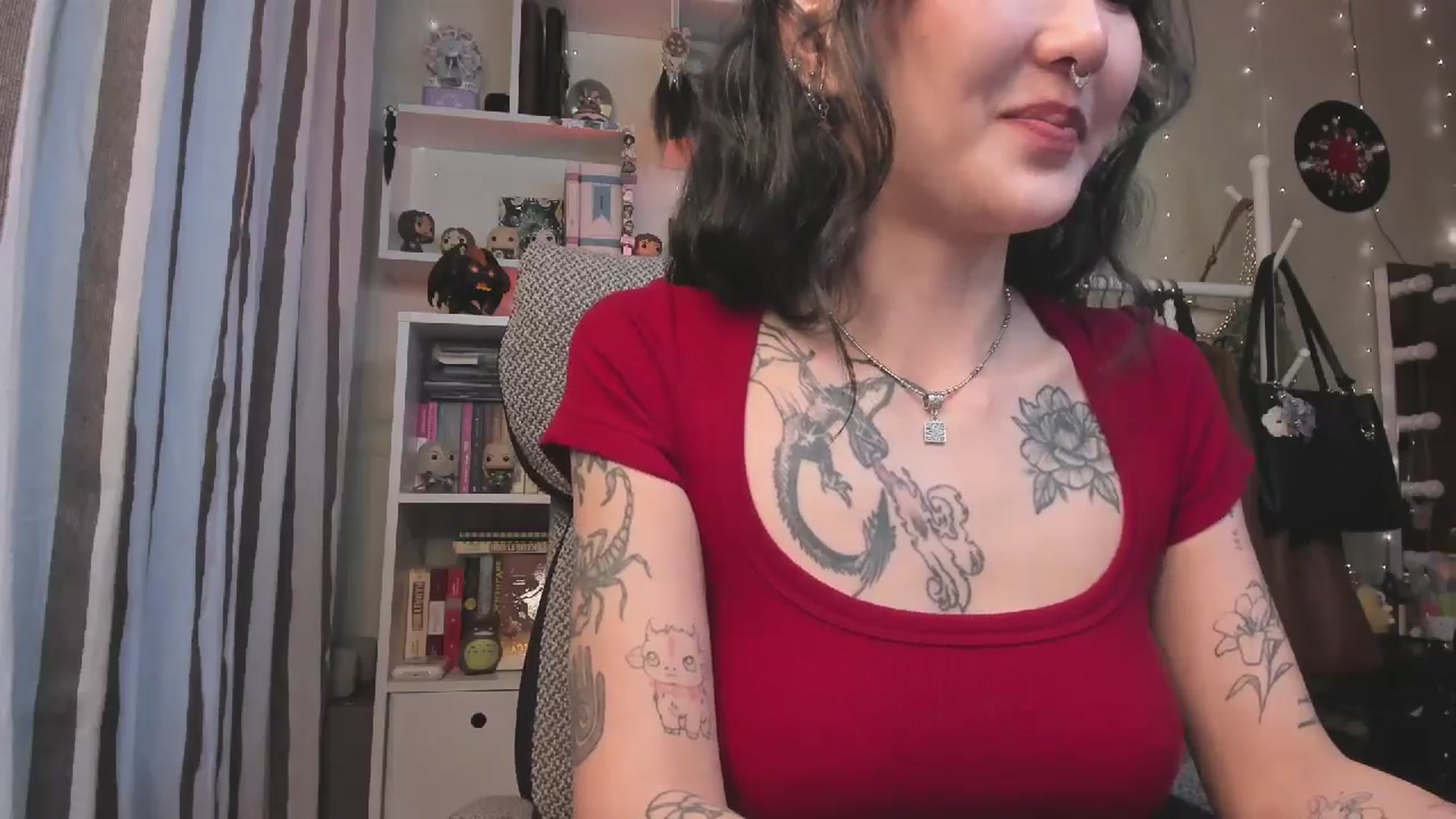 Gallery image thumbnail from KellyAsian's myfreecams stream on, 12/24/2025, 08:14 image 9 of 20