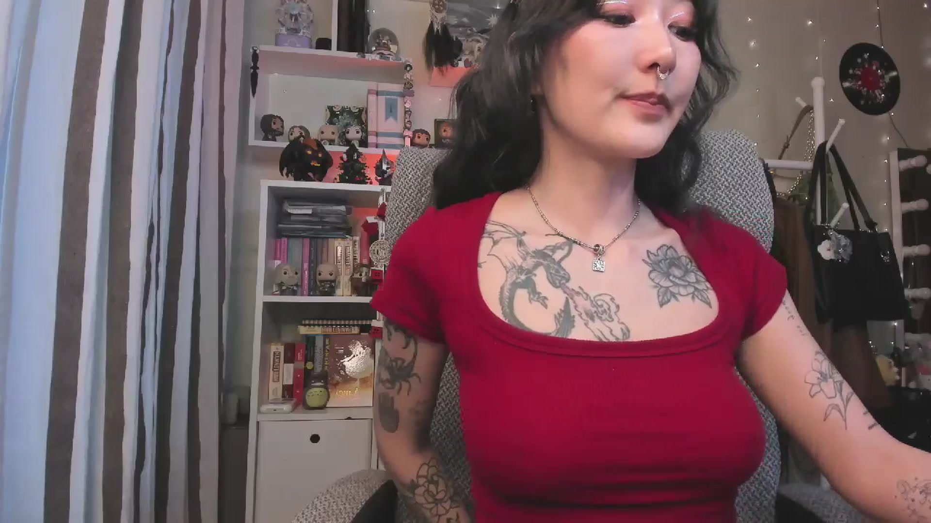Gallery image thumbnail from KellyAsian's myfreecams stream on, 12/24/2025, 09:57 image 7 of 20