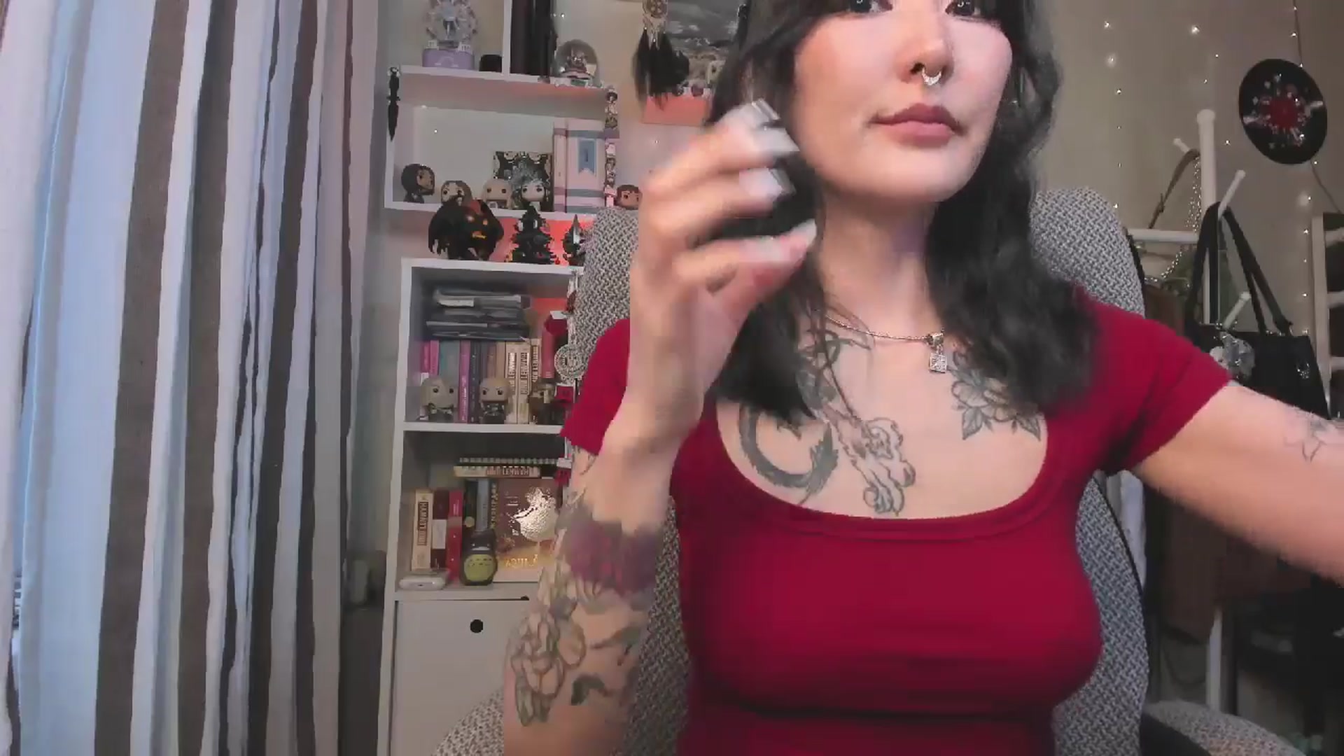 Gallery image thumbnail from KellyAsian's myfreecams stream on, 12/24/2025, 09:57 image 13 of 20