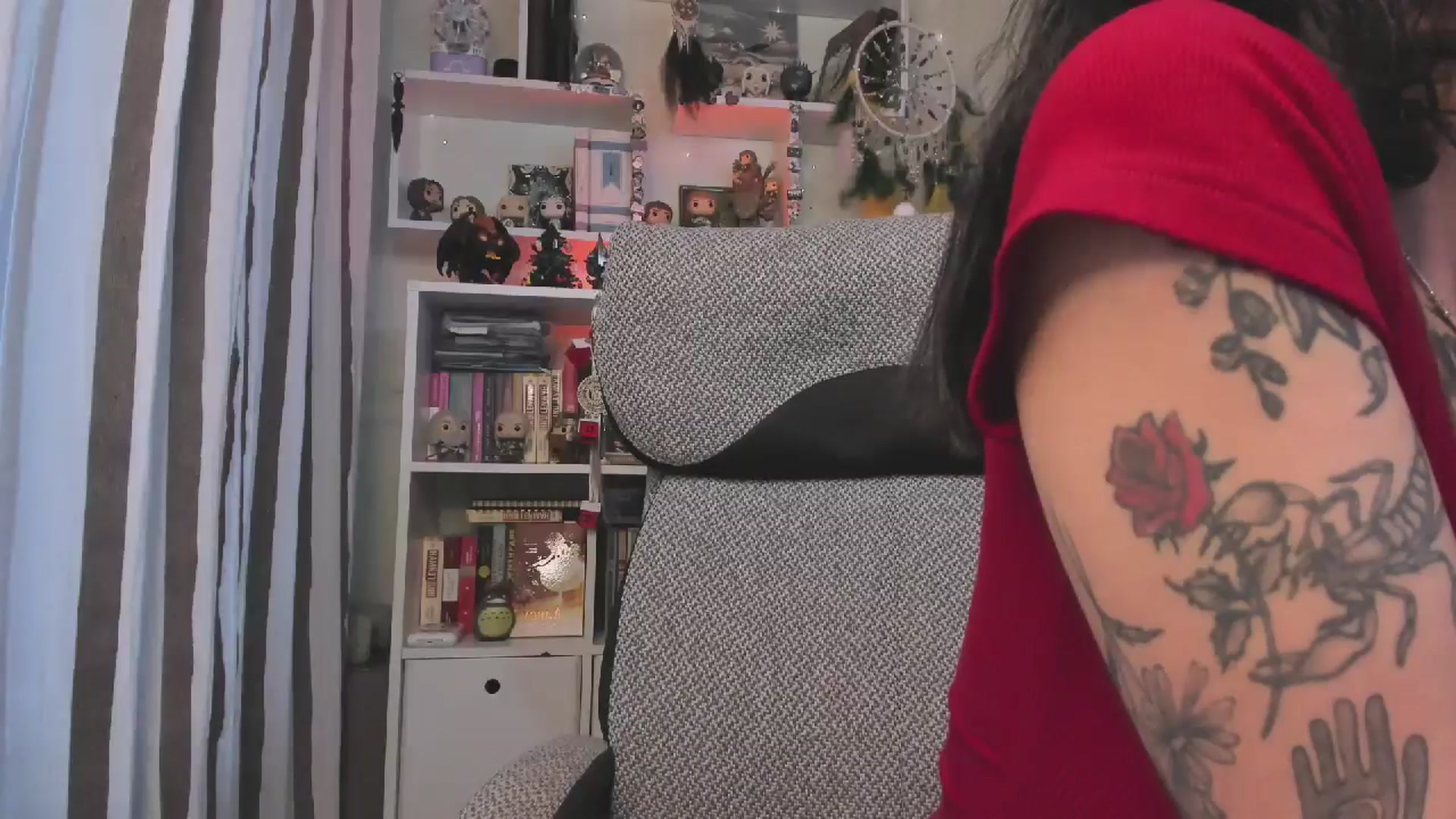 Gallery image thumbnail from KellyAsian's myfreecams stream on, 12/24/2025, 09:57 image 10 of 20
