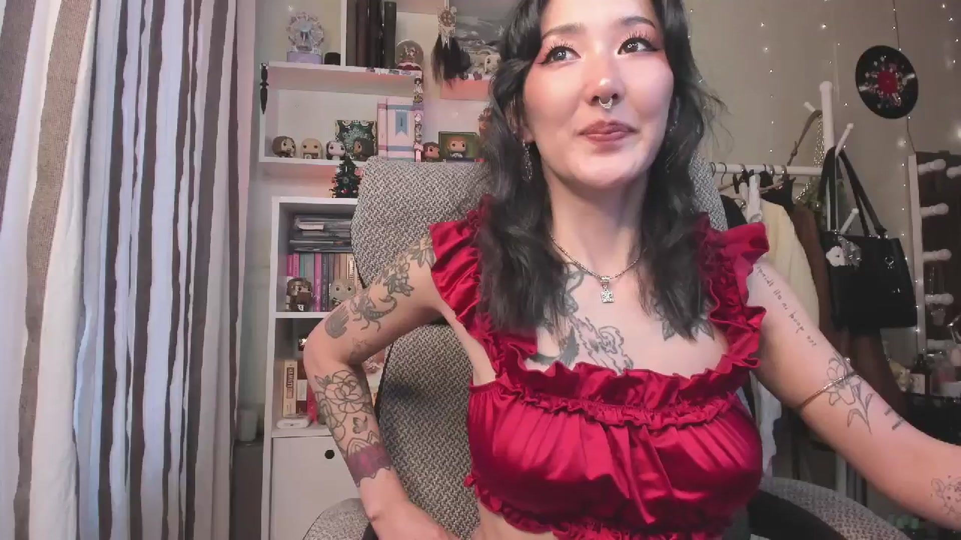 Gallery image thumbnail from KellyAsian's myfreecams stream on, 12/26/2025, 07:51 image 17 of 20