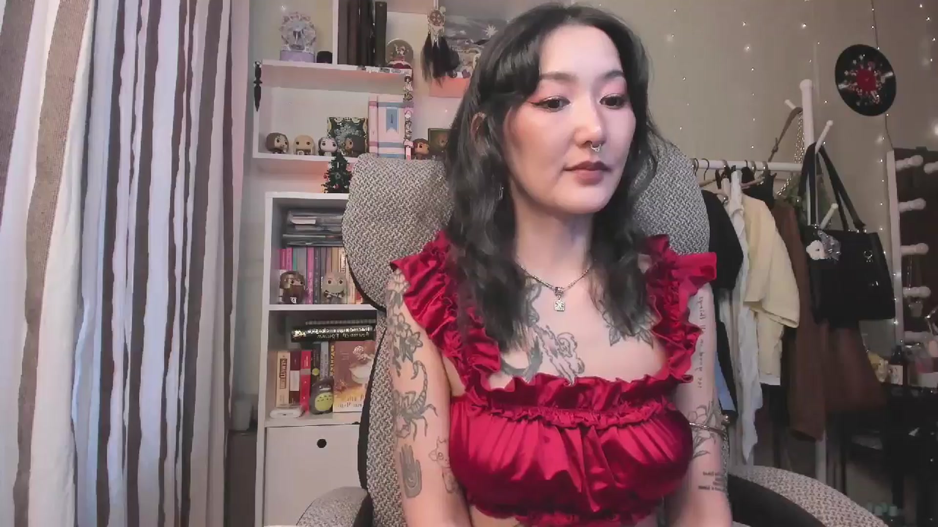 Gallery image thumbnail from KellyAsian's myfreecams stream on, 12/26/2025, 07:51 image 16 of 20