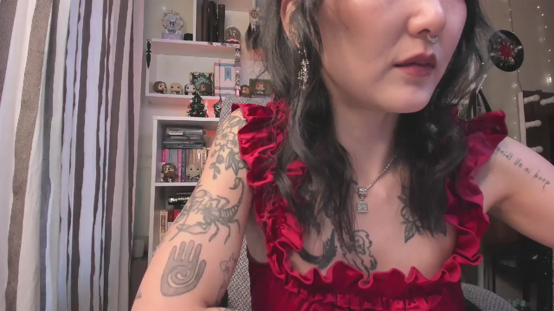 Gallery image thumbnail from KellyAsian's myfreecams stream on, 12/26/2025, 07:51 image 11 of 20