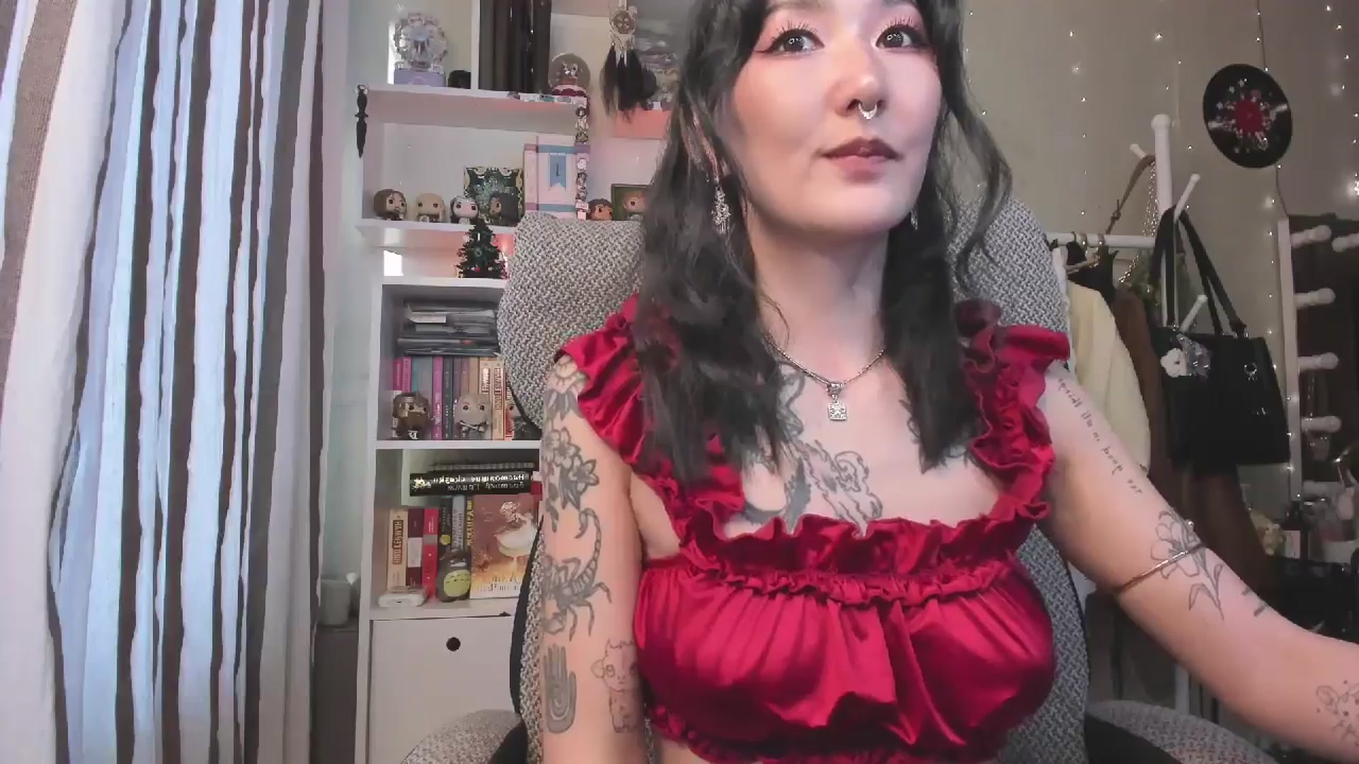 Gallery image thumbnail from KellyAsian's myfreecams stream on, 12/26/2025, 10:01 image 15 of 20