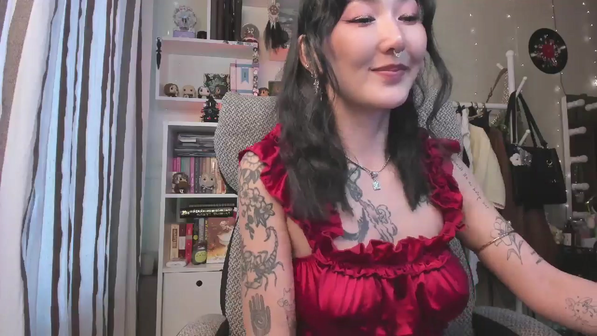 Gallery image thumbnail from KellyAsian's myfreecams stream on, 12/26/2025, 10:01 image 16 of 20