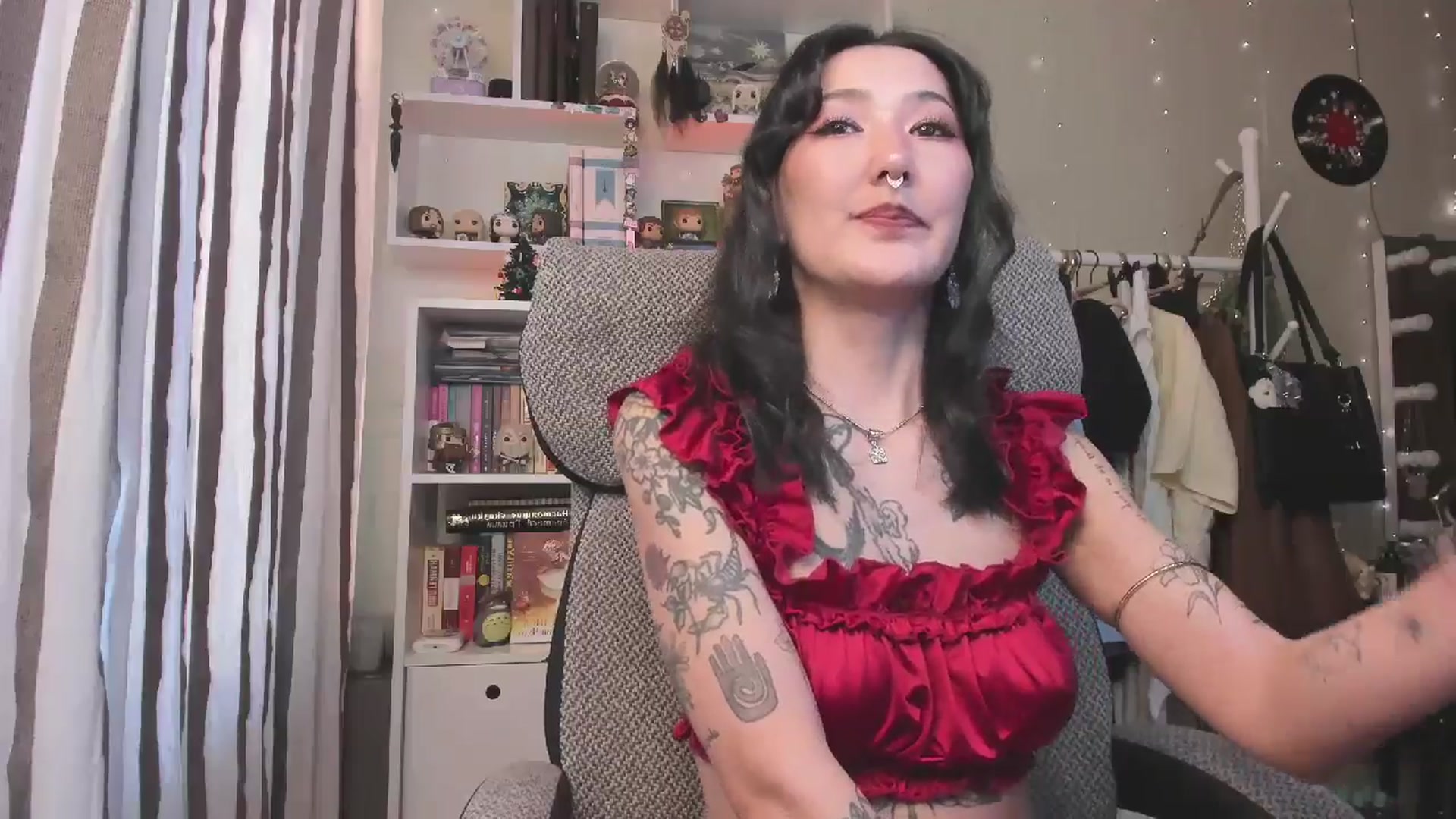 Gallery image thumbnail from KellyAsian's myfreecams stream on, 12/26/2025, 10:01 image 4 of 20