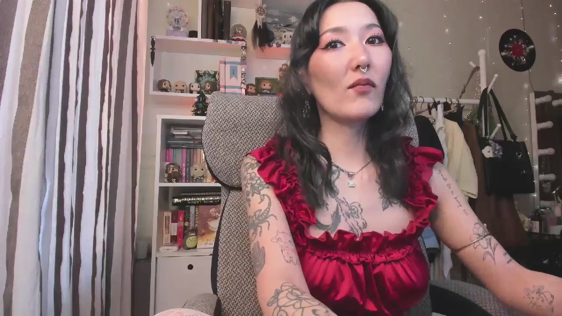Gallery image thumbnail from KellyAsian's myfreecams stream on, 12/26/2025, 10:01 image 2 of 20