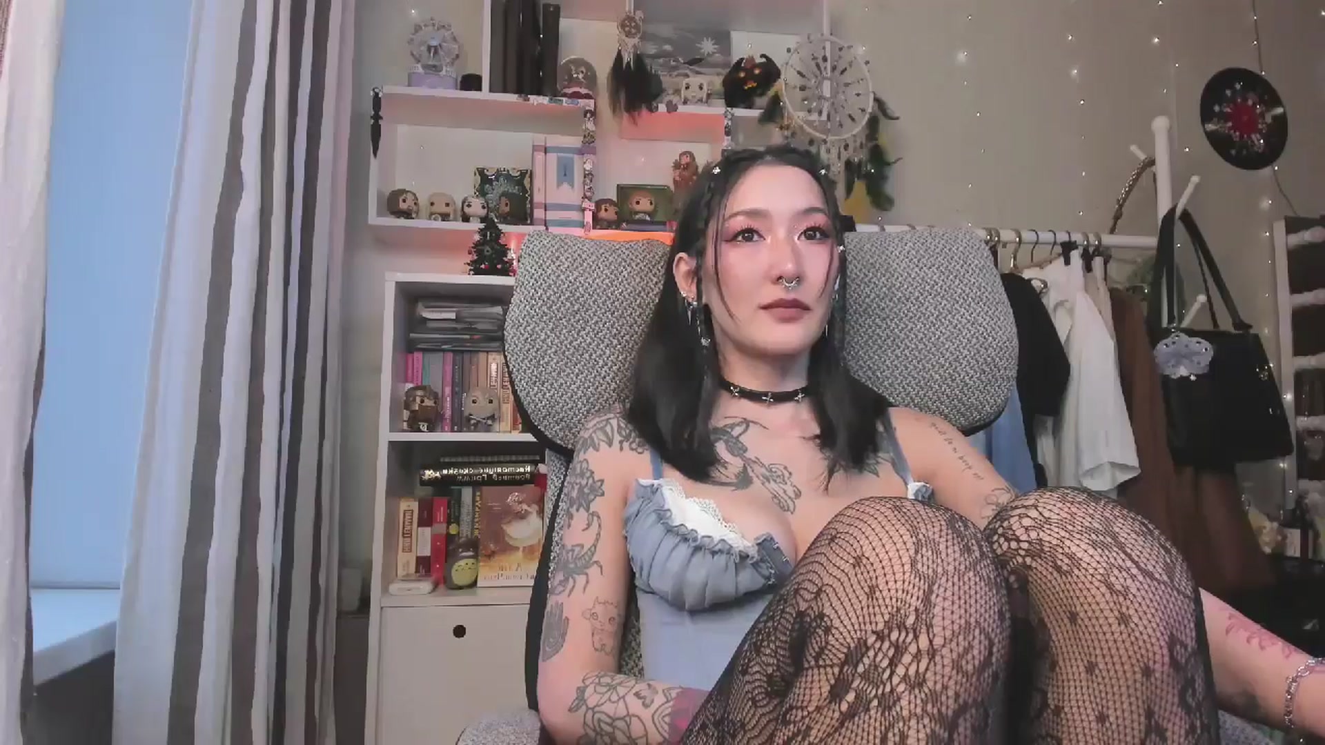 Gallery image thumbnail from KellyAsian's myfreecams stream on, 12/30/2025, 09:10 image 18 of 20