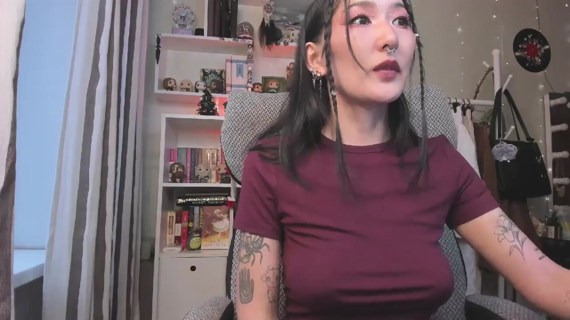 Gallery image thumbnail from KellyAsian's myfreecams stream on, 12/30/2025, 09:53 image 14 of 20