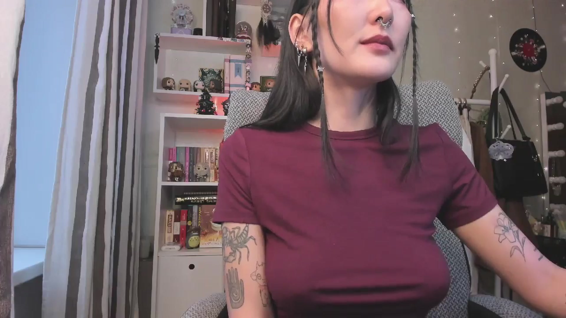 Gallery image thumbnail from KellyAsian's myfreecams stream on, 12/30/2025, 09:53 image 17 of 20