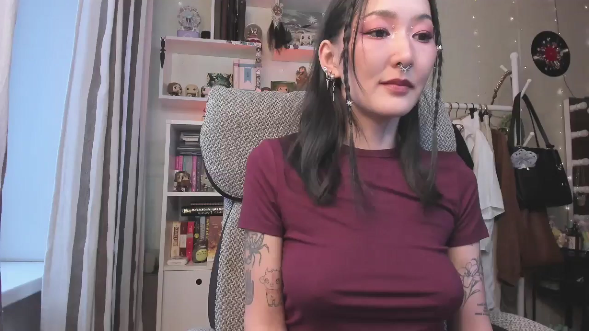 Gallery image thumbnail from KellyAsian's myfreecams stream on, 12/30/2025, 09:53 image 1 of 20