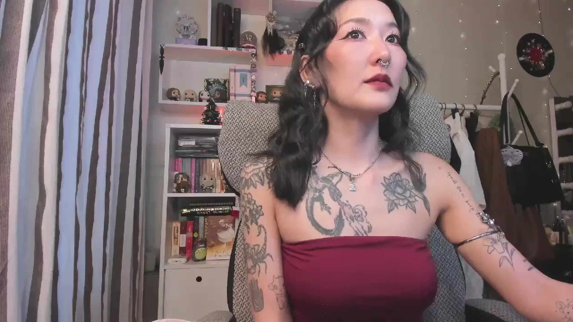 Gallery image thumbnail from KellyAsian's myfreecams stream on, 12/31/2025, 10:10 image 7 of 20