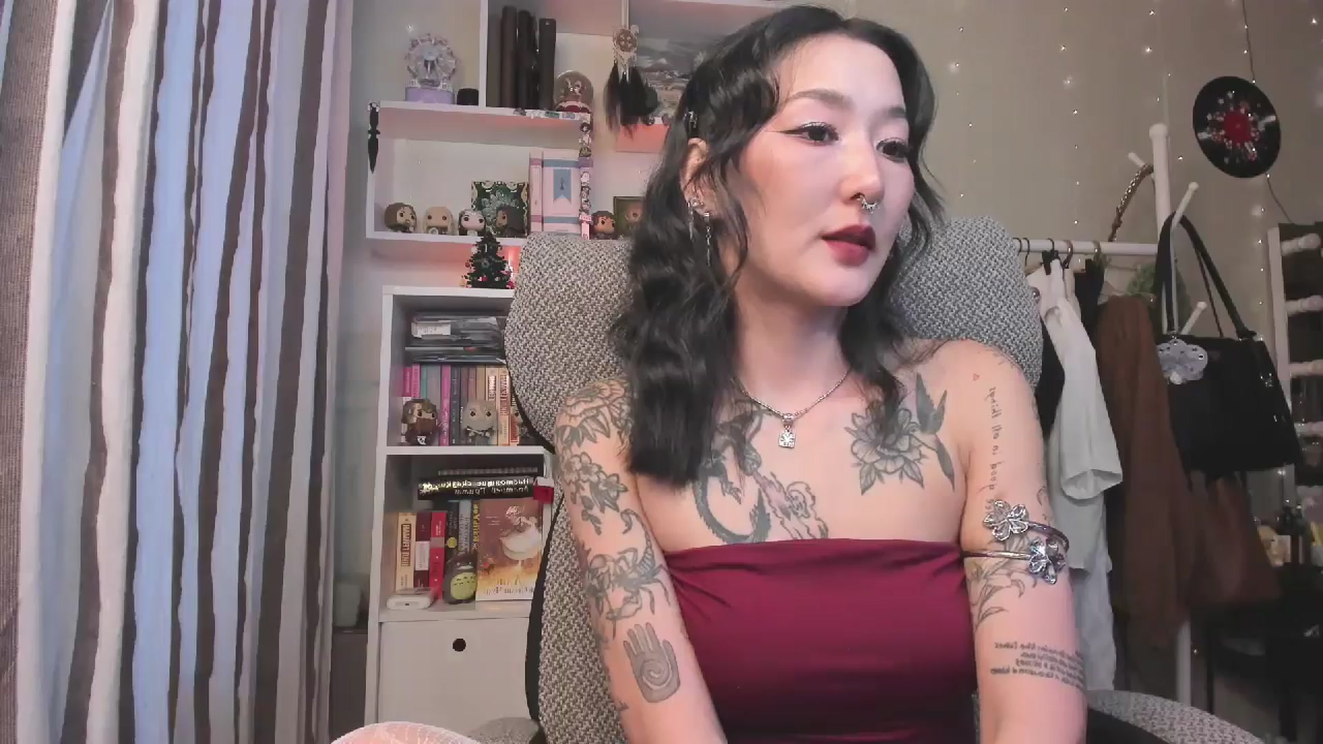 Gallery image thumbnail from KellyAsian's myfreecams stream on, 12/31/2025, 10:10 image 8 of 20
