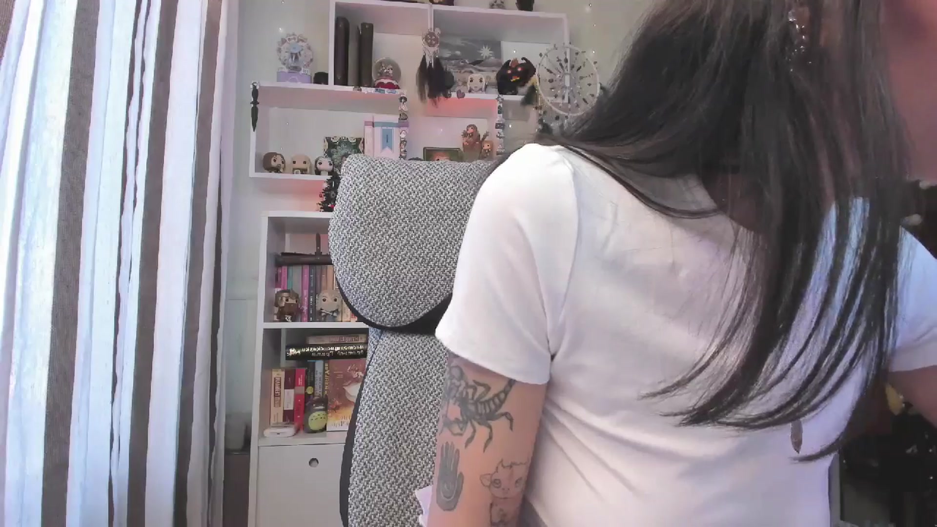 Gallery image thumbnail from KellyAsian's myfreecams stream on, 01/05/2026, 09:01 image 7 of 20
