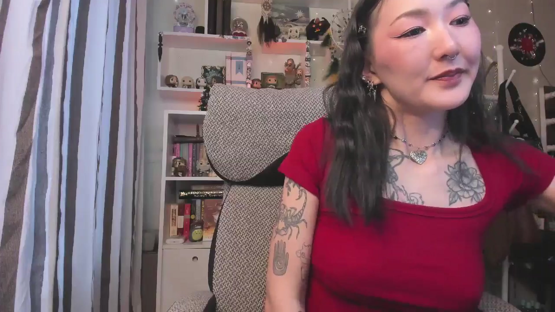 Gallery image thumbnail from KellyAsian's myfreecams stream on, 01/09/2026, 09:26 image 7 of 20