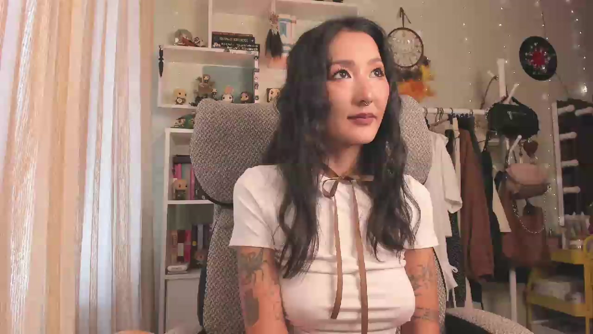 Gallery image thumbnail from KellyAsian's myfreecams stream on, 07/20/2026, 08:14 image 13 of 20