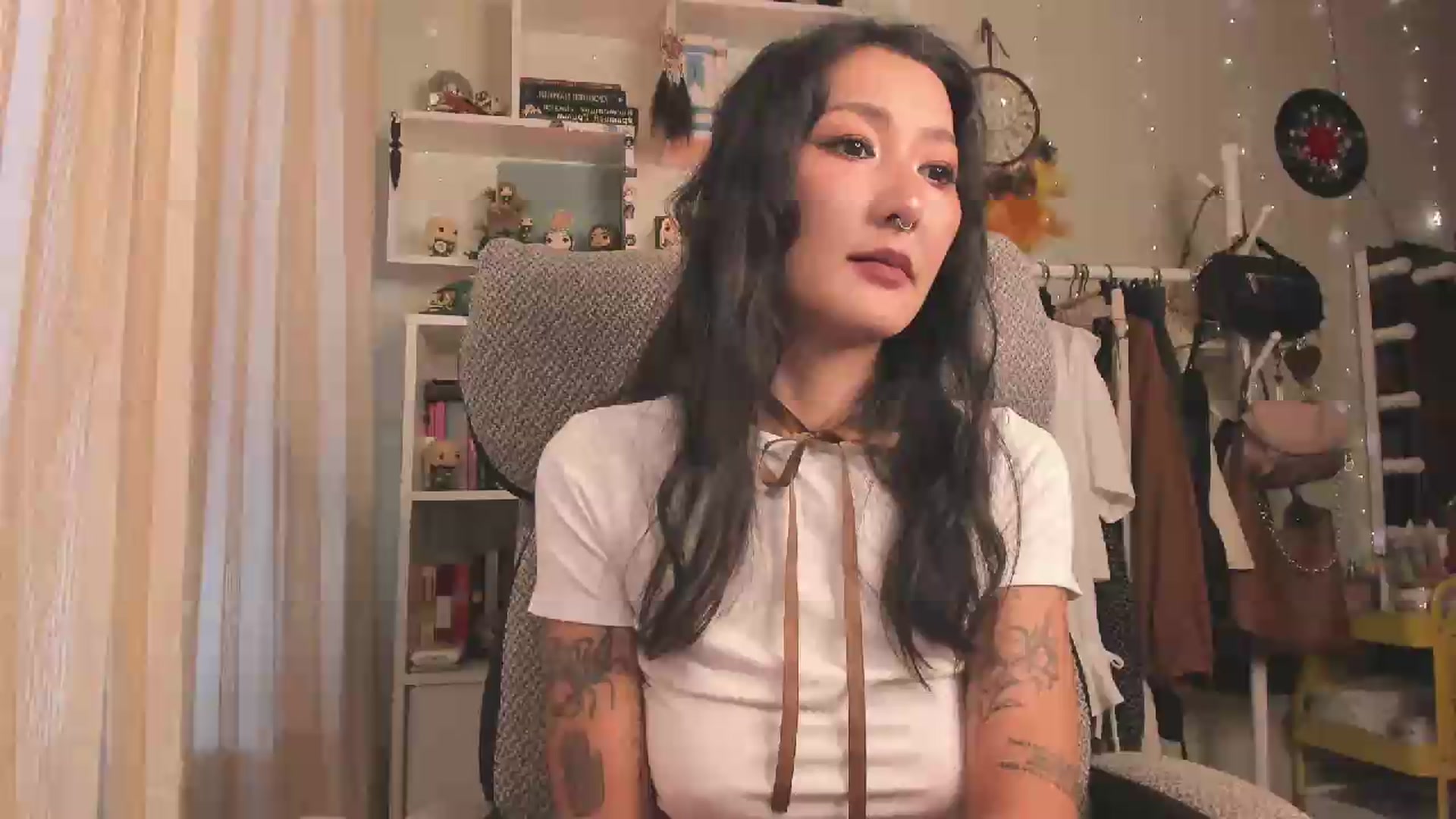 Gallery image thumbnail from KellyAsian's myfreecams stream on, 07/20/2026, 08:14 image 11 of 20