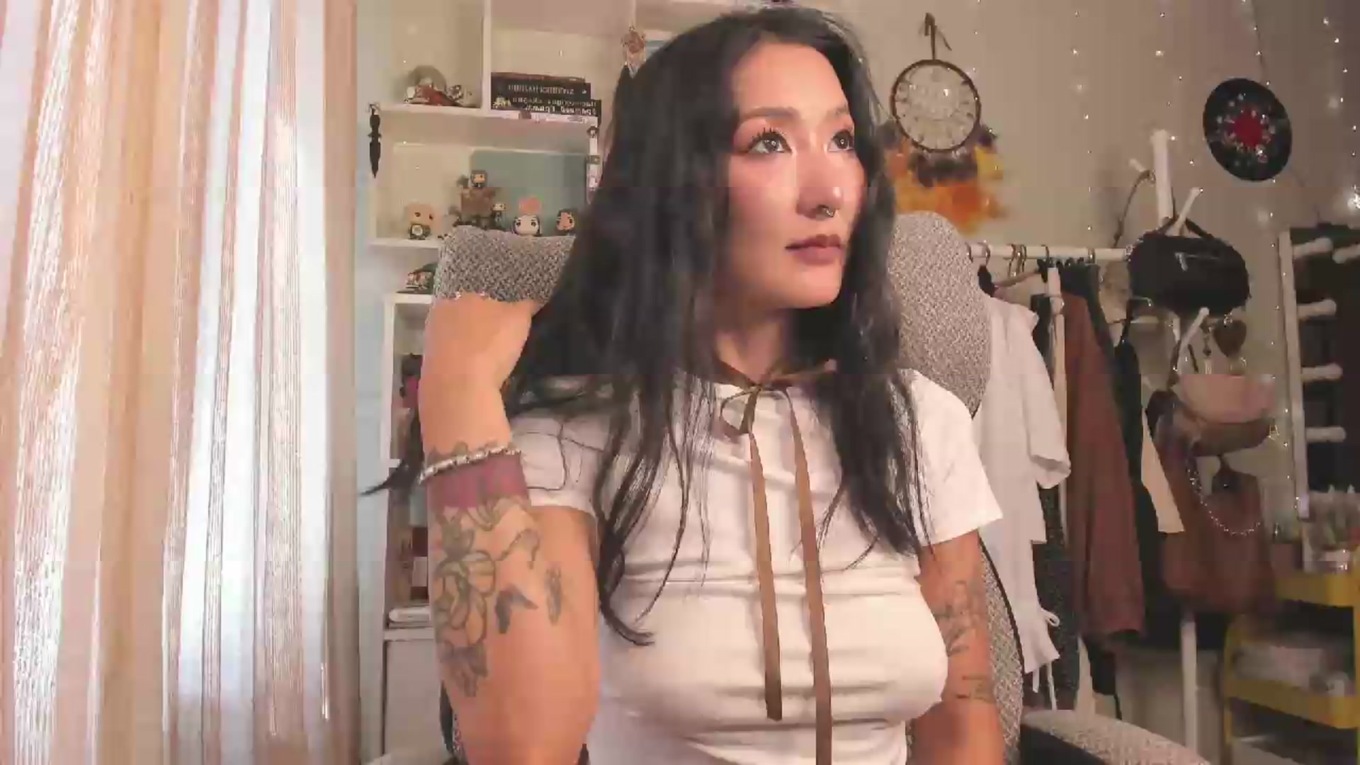 Gallery image thumbnail from KellyAsian's myfreecams stream on, 07/20/2026, 08:14 image 1 of 20