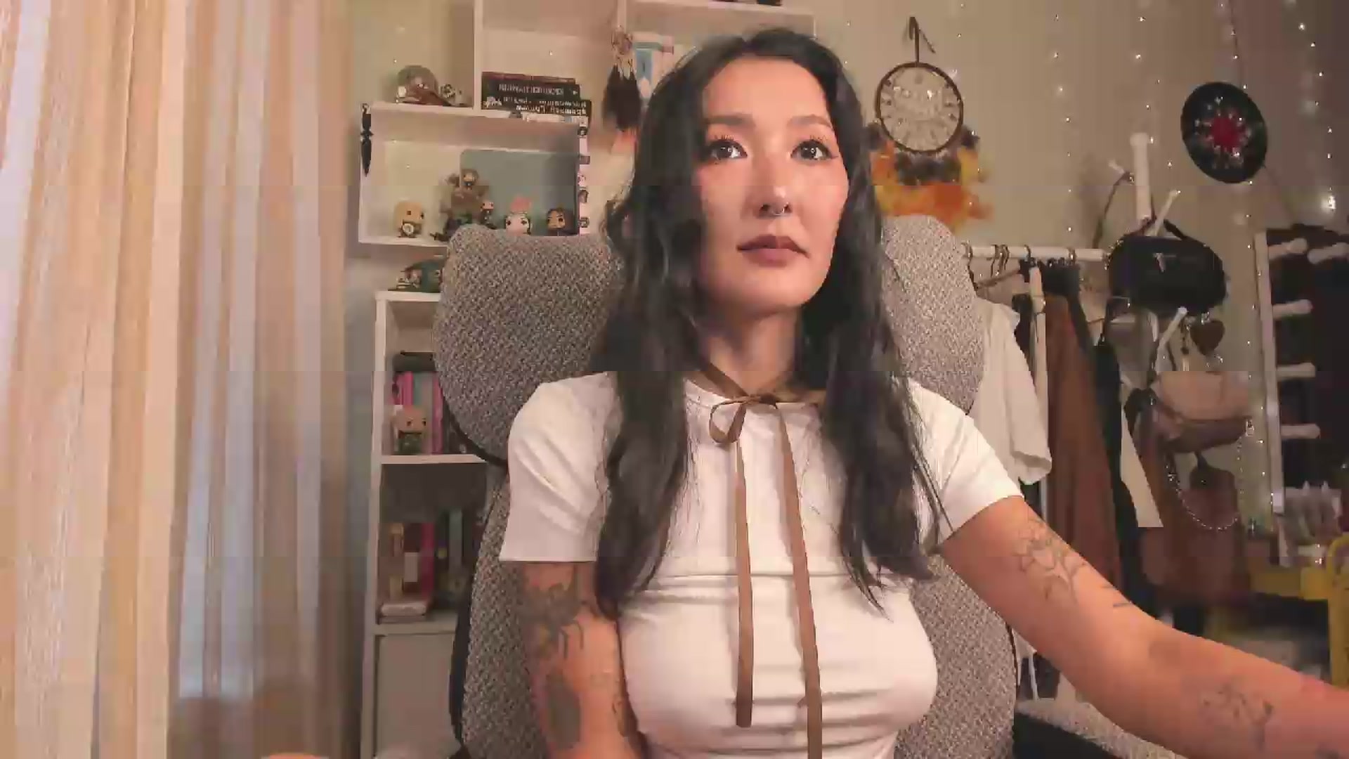 Gallery image thumbnail from KellyAsian's myfreecams stream on, 07/20/2026, 08:14 image 10 of 20