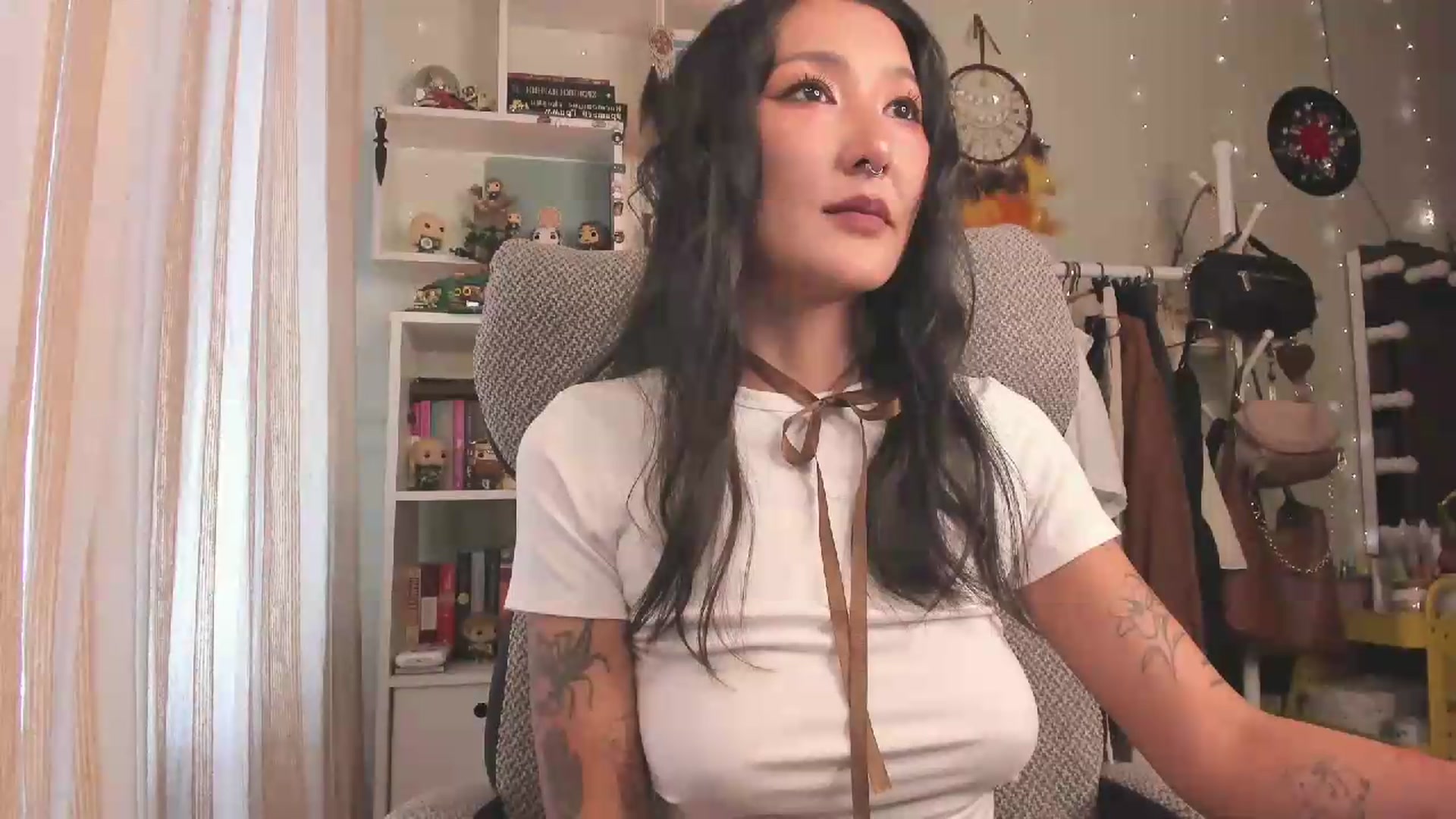 Gallery image thumbnail from KellyAsian's myfreecams stream on, 07/20/2026, 08:46 image 20 of 20