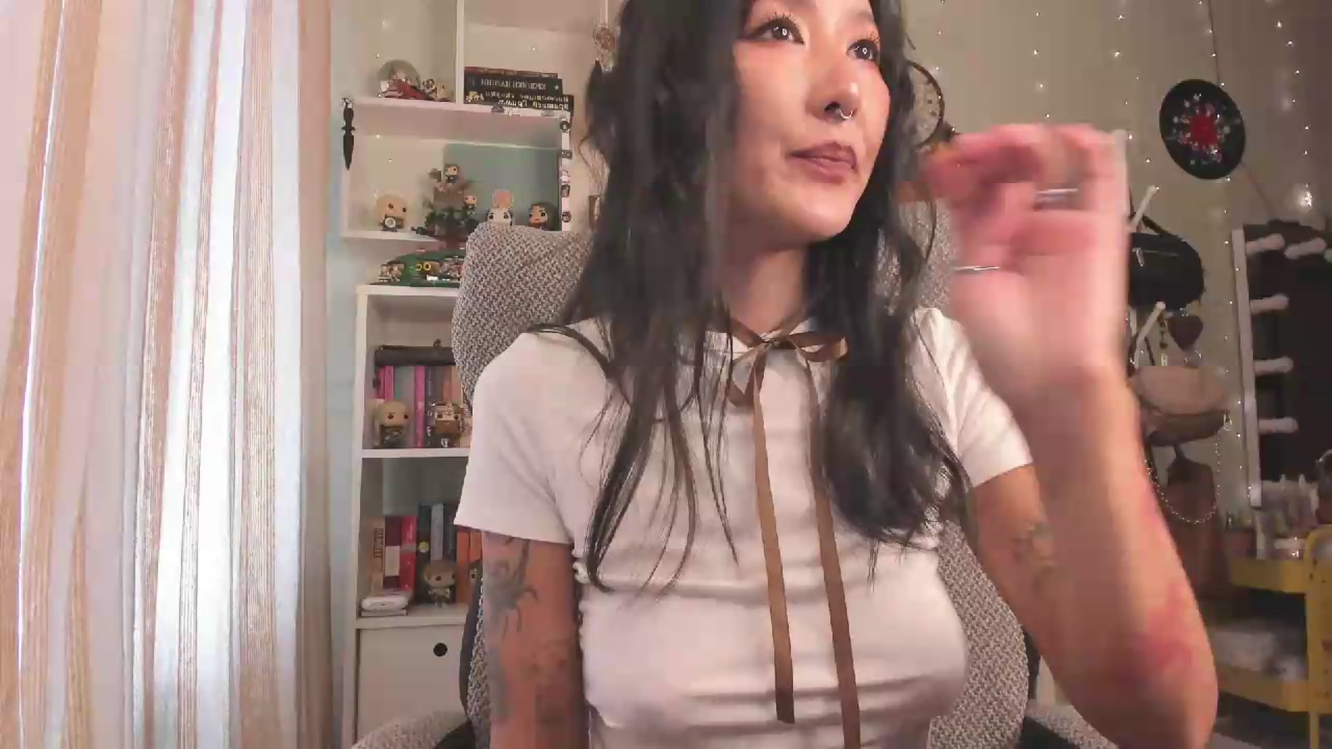 Gallery image thumbnail from KellyAsian's myfreecams stream on, 07/20/2026, 08:46 image 6 of 20