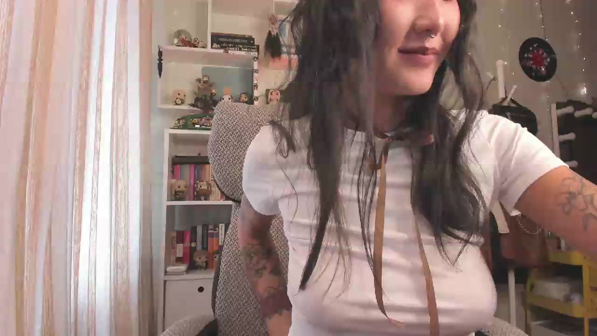 Gallery image thumbnail from KellyAsian's myfreecams stream on, 07/20/2026, 08:46 image 2 of 20