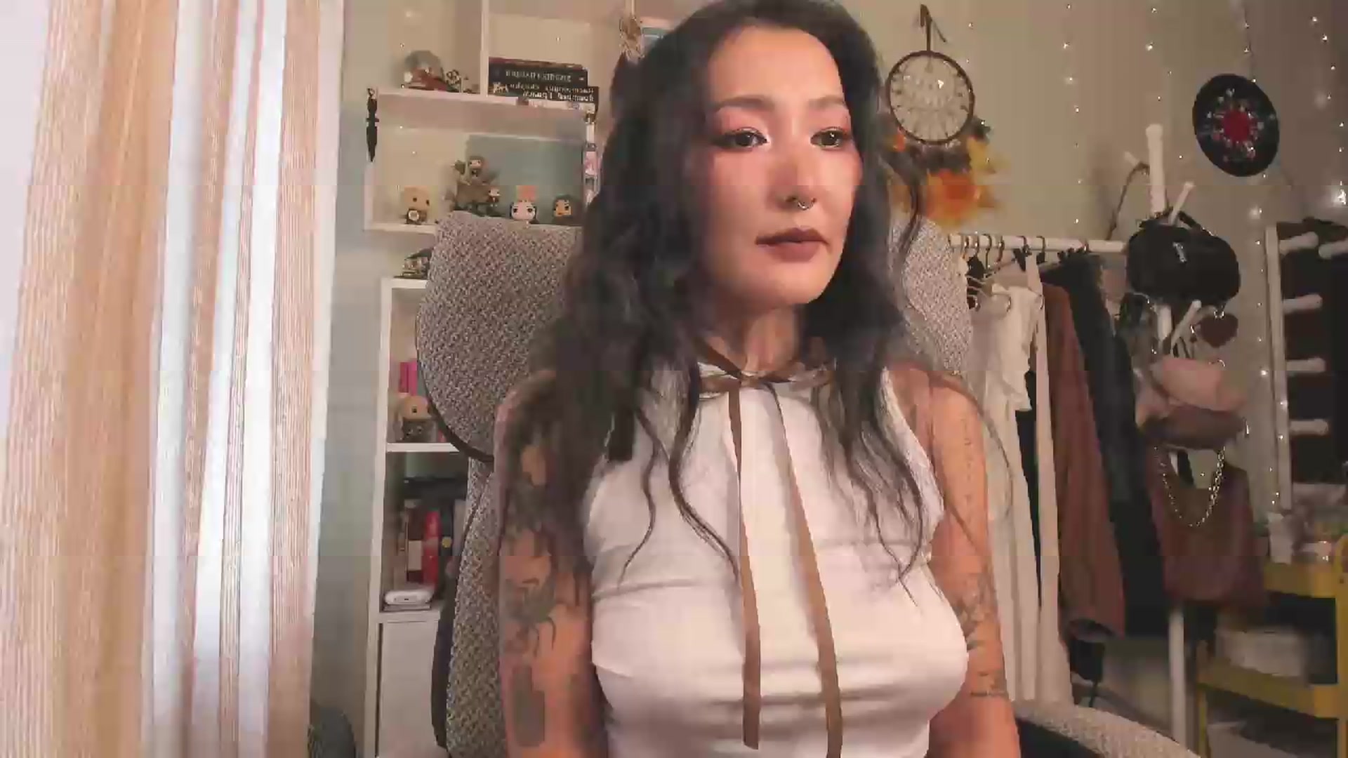 Gallery image thumbnail from KellyAsian's myfreecams stream on, 07/27/2026, 07:47 image 13 of 20