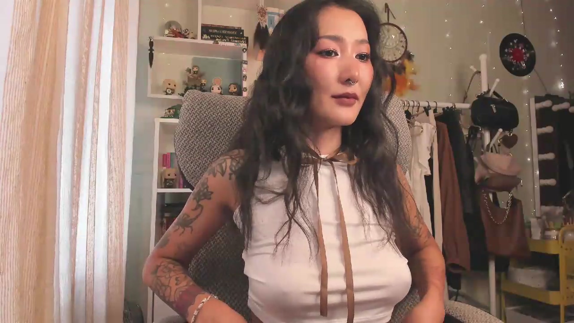 Gallery image thumbnail from KellyAsian's myfreecams stream on, 07/27/2026, 07:47 image 11 of 20