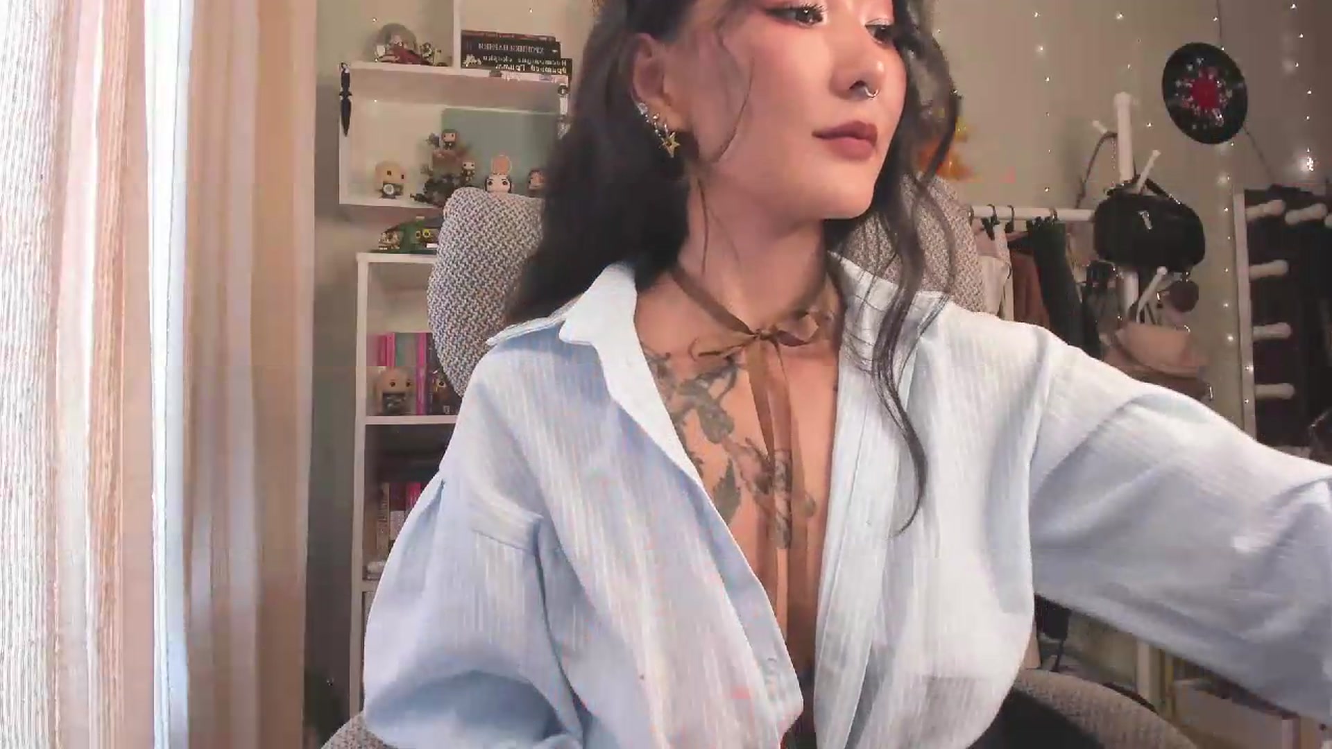 Gallery image thumbnail from KellyAsian's myfreecams stream on, 07/27/2026, 08:51 image 5 of 20