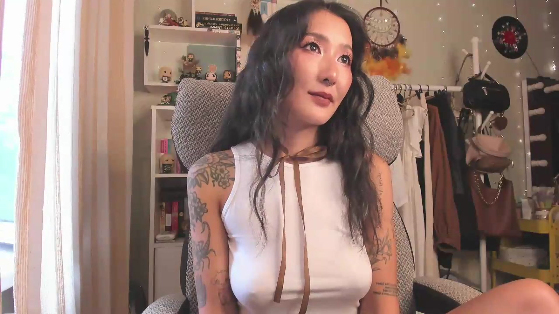 Gallery image thumbnail from KellyAsian's myfreecams stream on, 07/27/2026, 09:32 image 19 of 20