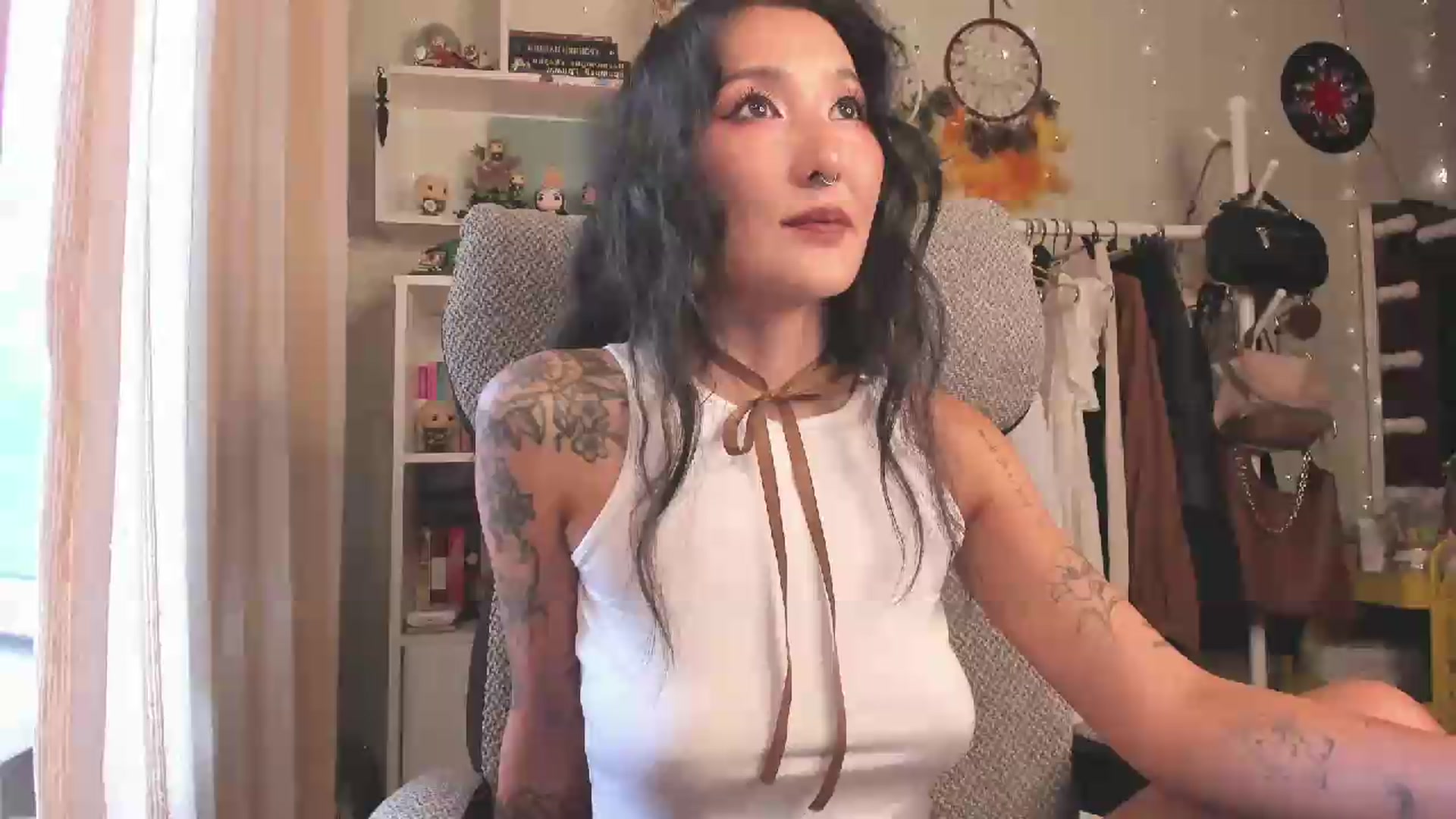 Gallery image thumbnail from KellyAsian's myfreecams stream on, 07/27/2026, 09:32 image 14 of 20