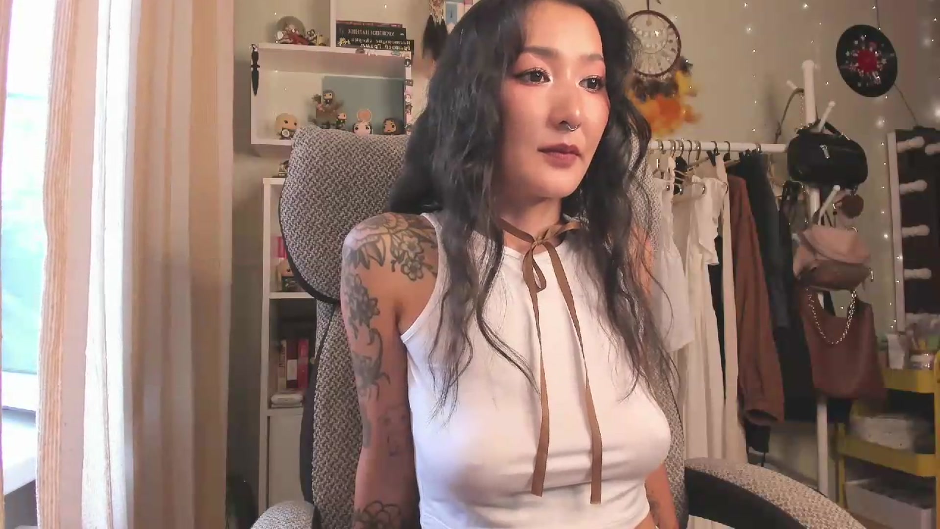 Gallery image thumbnail from KellyAsian's myfreecams stream on, 07/27/2026, 09:49 image 14 of 20