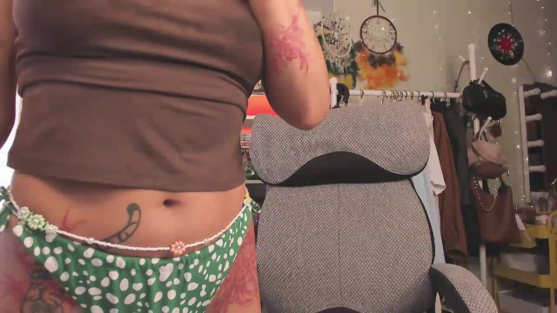 Gallery image thumbnail from KellyAsian's myfreecams stream on, 07/31/2026, 09:09 image 13 of 20