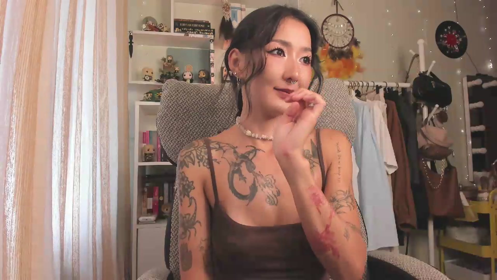 Gallery image thumbnail from KellyAsian's myfreecams stream on, 07/31/2026, 09:09 image 12 of 20