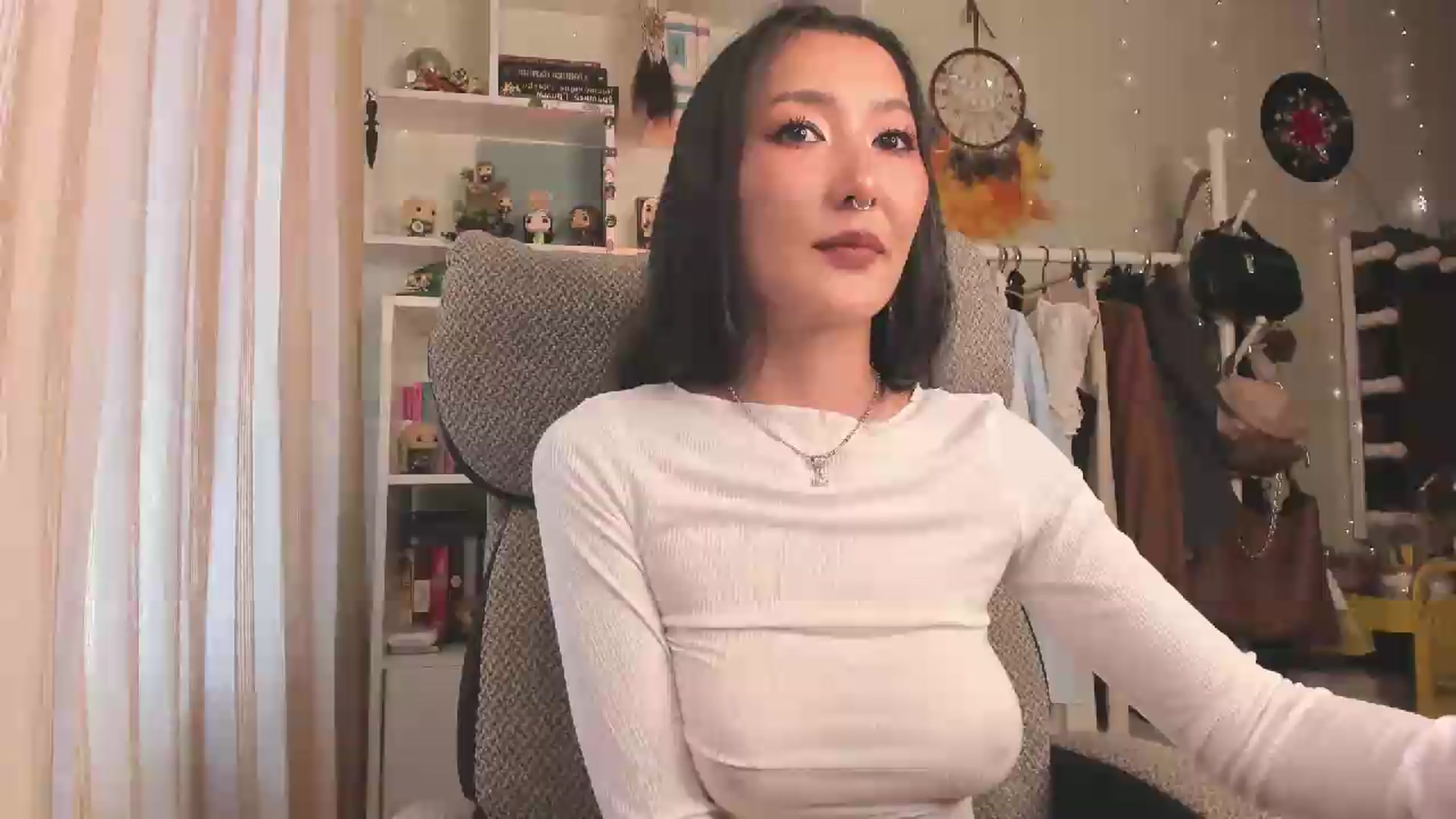 Gallery image thumbnail from KellyAsian's myfreecams stream on, 08/02/2026, 07:52 image 16 of 20