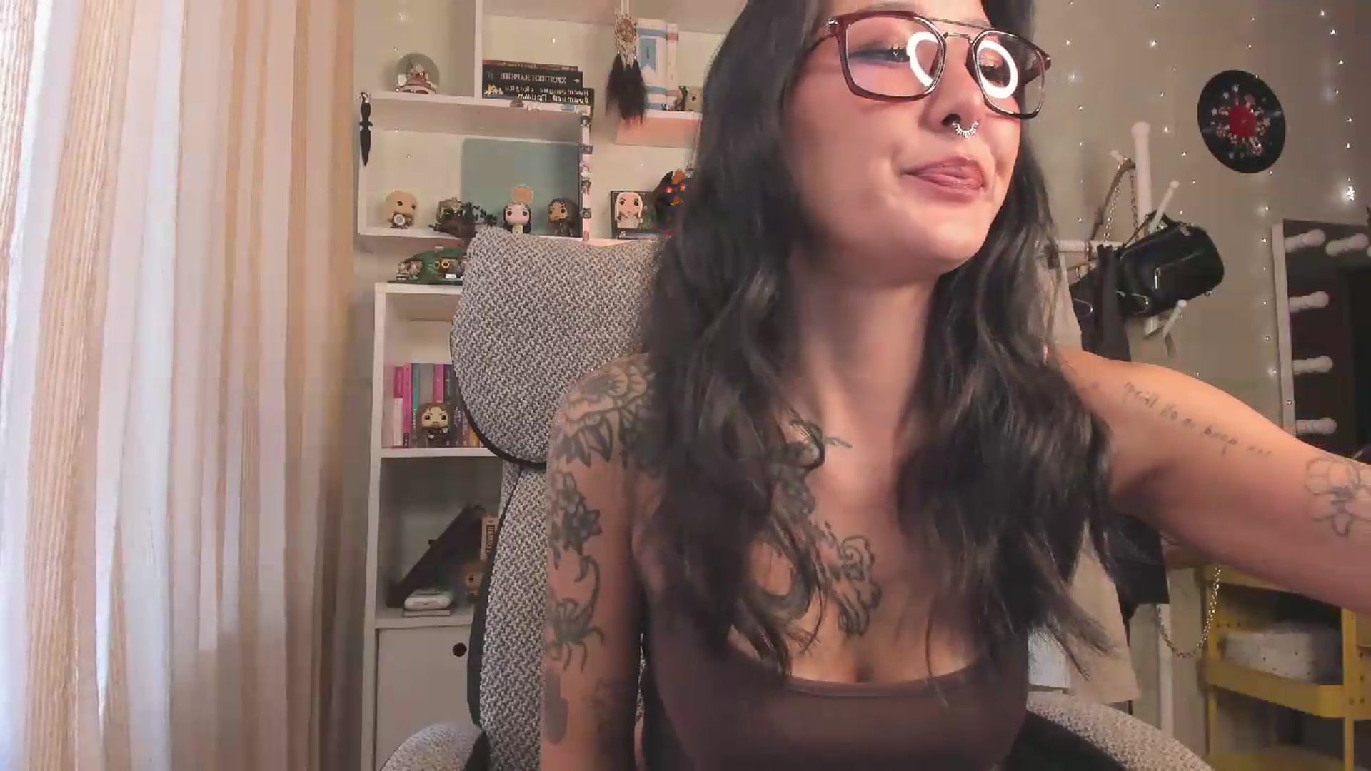 Gallery image thumbnail from KellyAsian's myfreecams stream on, 08/09/2026, 08:54 image 11 of 20
