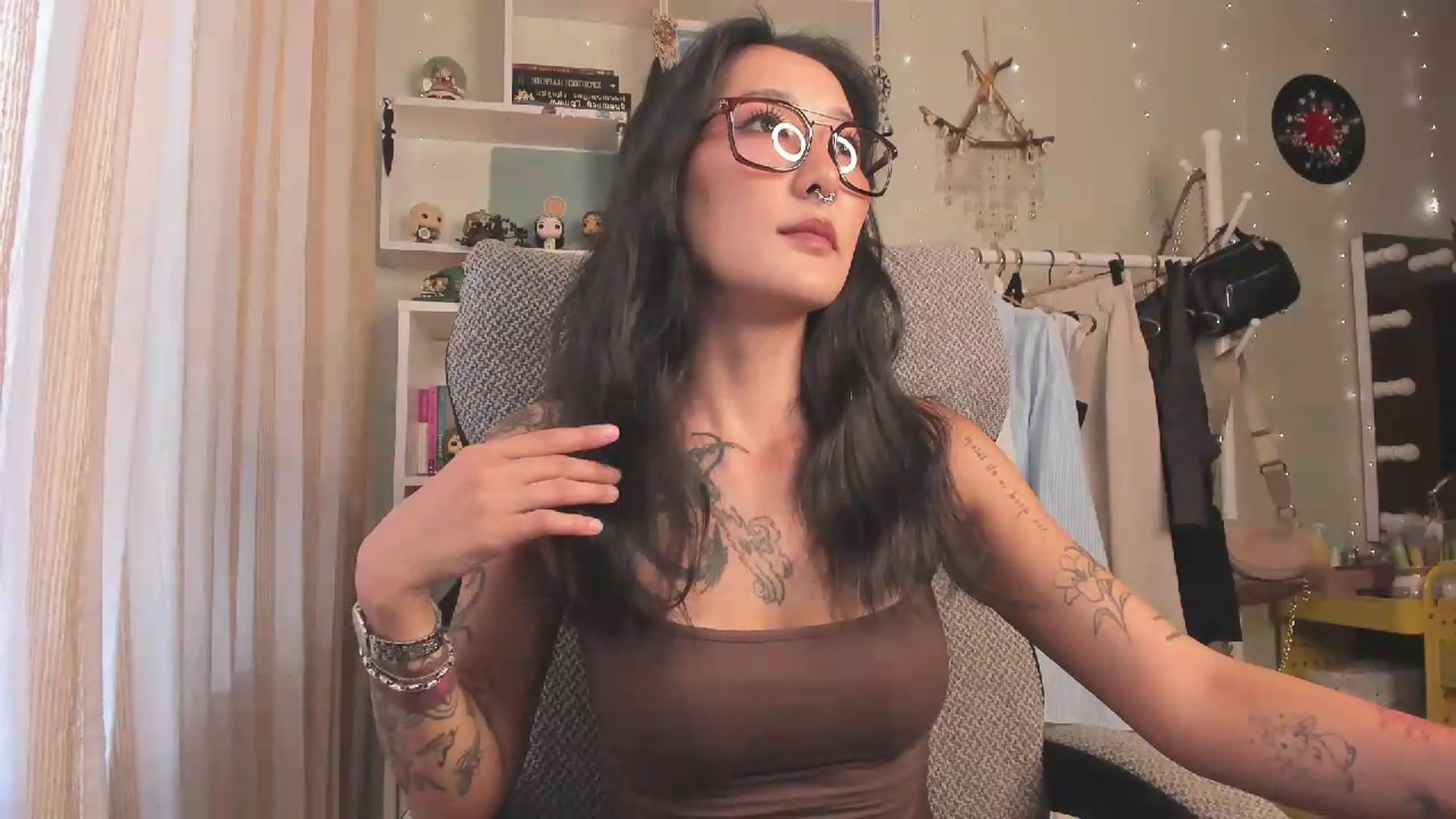 Gallery image thumbnail from KellyAsian's myfreecams stream on, 08/09/2026, 08:54 image 18 of 20