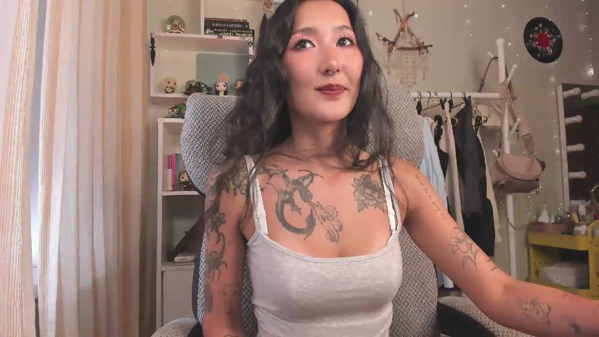 Gallery image thumbnail from KellyAsian's myfreecams stream on, 08/11/2026, 09:01 image 11 of 20
