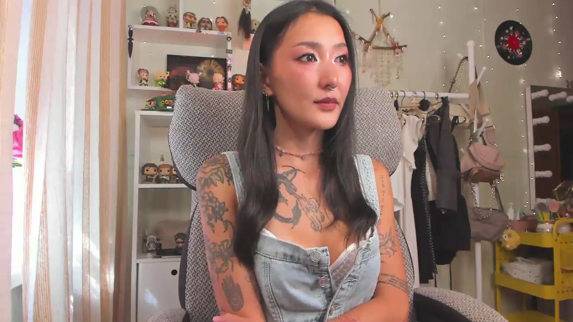 Gallery image thumbnail from KellyAsian's myfreecams stream on, 08/16/2026, 08:01 image 14 of 20