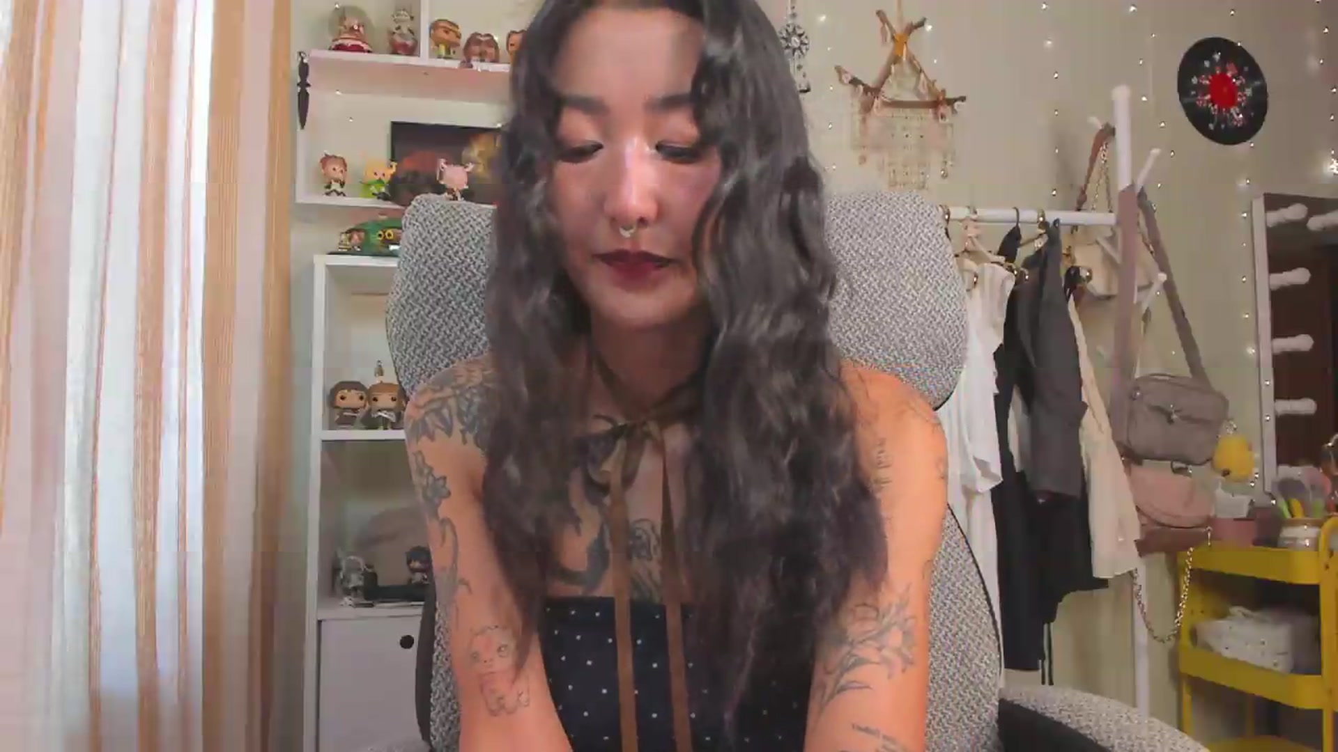 Gallery image thumbnail from KellyAsian's myfreecams stream on, 08/18/2026, 08:33 image 10 of 20