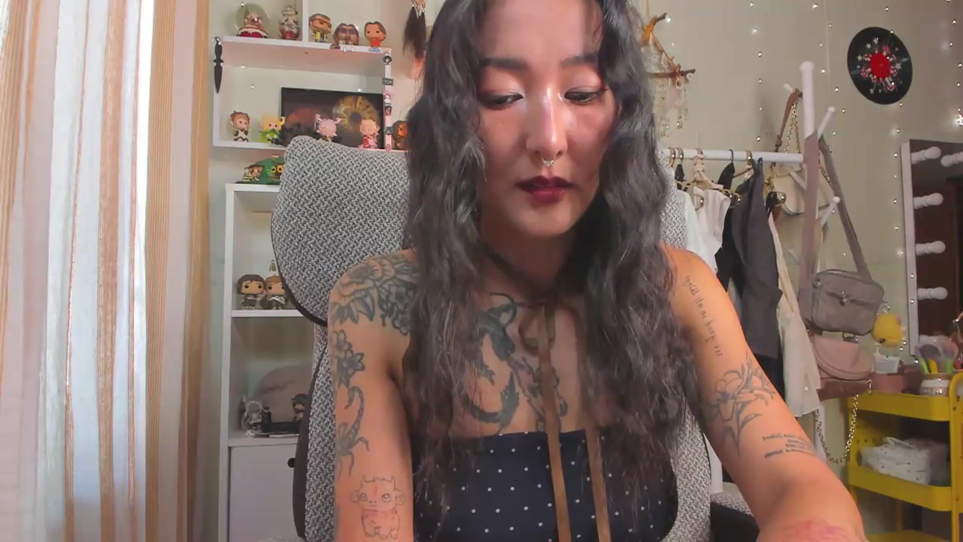 Gallery image thumbnail from KellyAsian's myfreecams stream on, 08/18/2026, 08:33 image 8 of 20