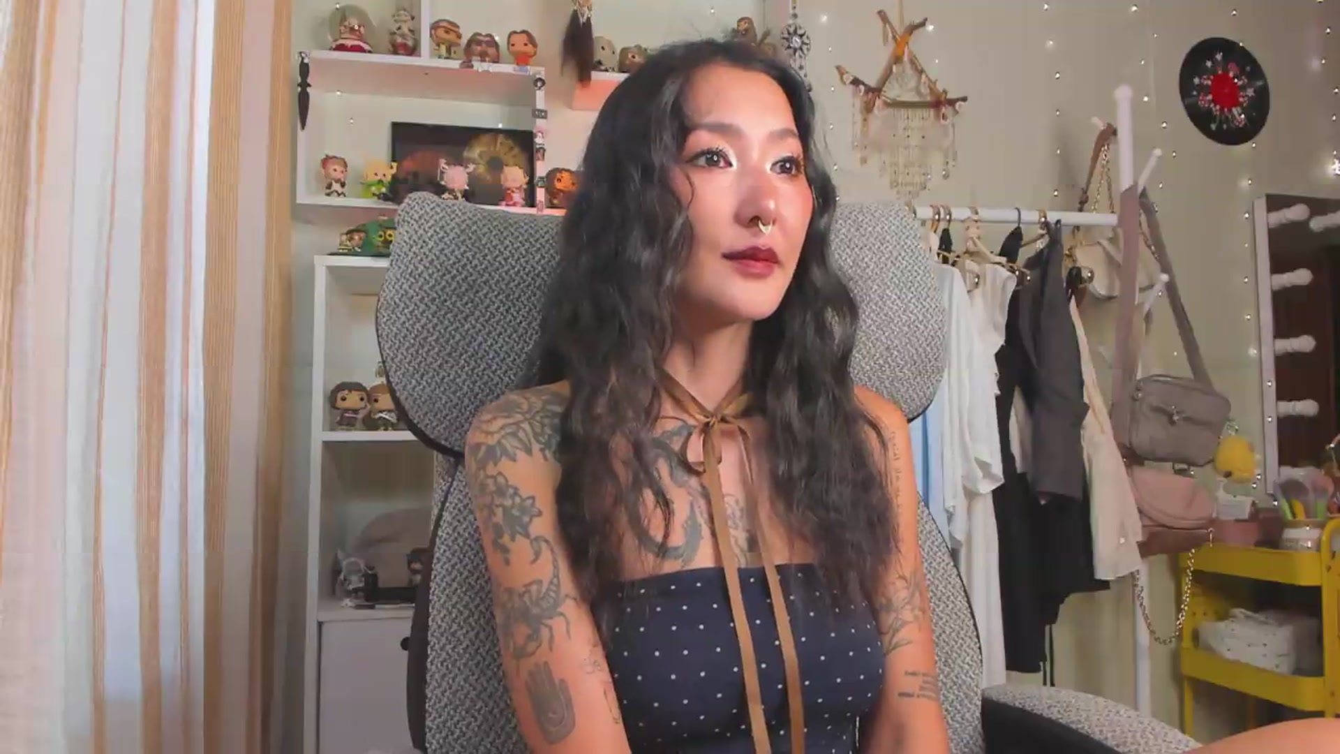 Gallery image thumbnail from KellyAsian's myfreecams stream on, 08/18/2026, 08:33 image 9 of 20
