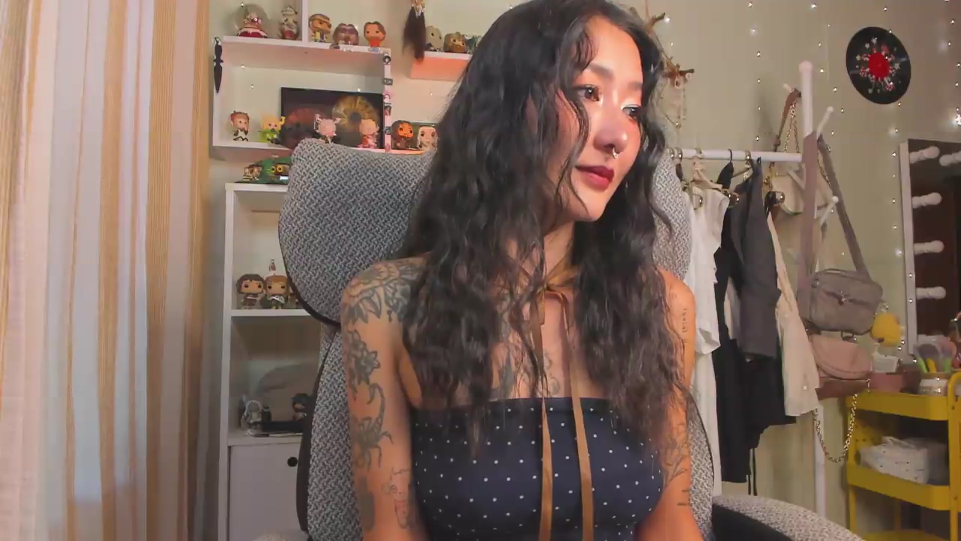 Gallery image thumbnail from KellyAsian's myfreecams stream on, 08/18/2026, 08:33 image 14 of 20