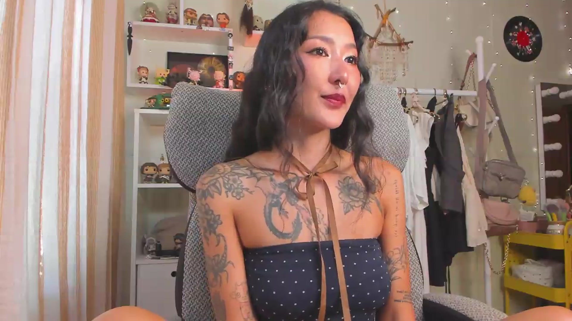 Gallery image thumbnail from KellyAsian's myfreecams stream on, 08/18/2026, 08:33 image 13 of 20